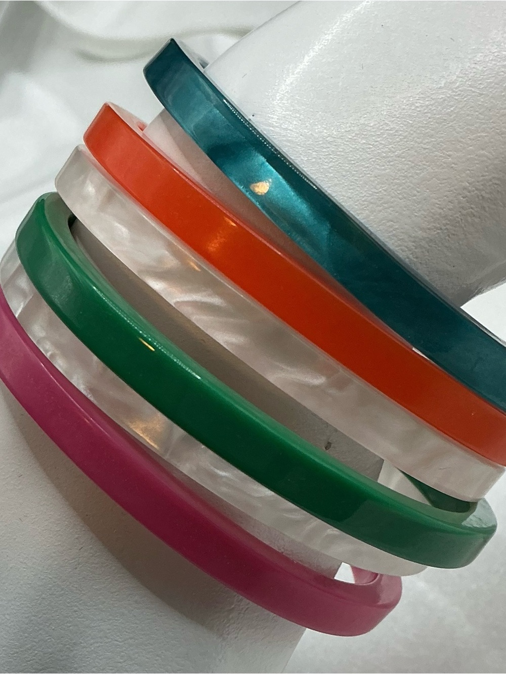 PLUNDER MULTI COLOR RESIN BRACELET SET NWOT